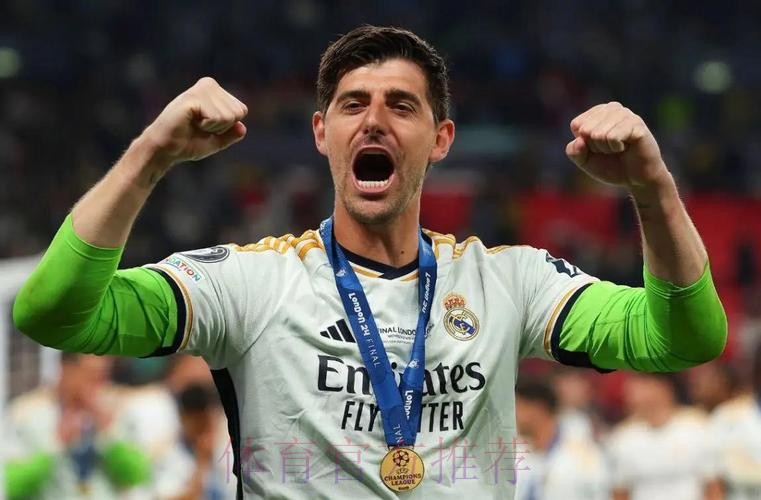 皇马小负巴萨 赛后皇马球员只有库尔图瓦谢场